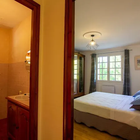Maison Spacieuse Avec Piscine Privee Et Internet A - Fr-1-616-132 Country house *
