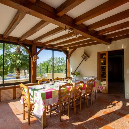 Maison Spacieuse Avec Piscine Privee Et Internet A - Fr-1-616-132 *