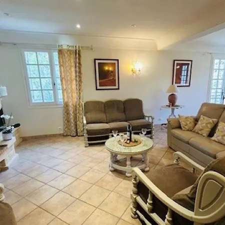Villamblard, 3 Pièces, 4 Personnes - Fr-1-616-132 Casa vacanze
