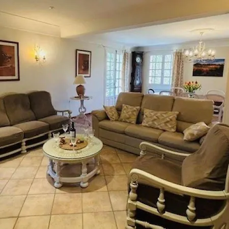 Villamblard, 3 Pièces, 4 Personnes - Fr-1-616-132 Casa vacanze *